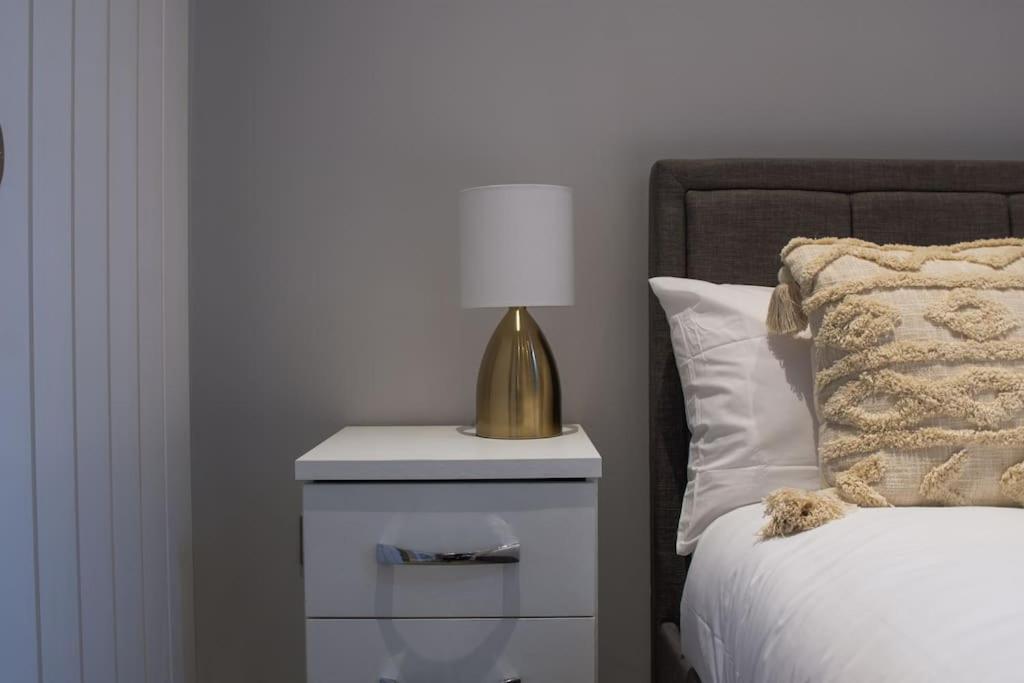 Spacious Apartment In City Centre - Free Parking Nottingham Eksteriør bilde